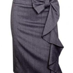 Légère, fluide et parfaitement taillée, cette jupe ne se contente pas de vêtir. Elle met en valeur votre personnalité. Site Web: www.elegancemode-benin.com +229 0197870097, +229 0144318181 Whatsapp ,Appel Godomey Togoudo,Gbegnigan ,Rue du Supermarché Prix d'or.